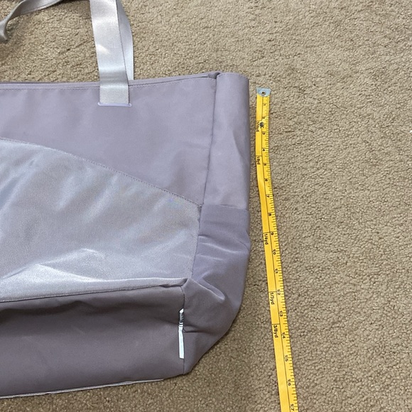 All In Motion mauve gym tote - Picture 4 of 5